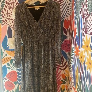 Elegant Sézane deep V floral dress